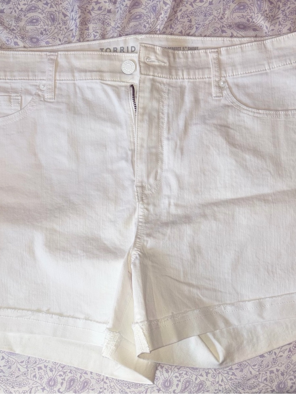 NWOT Torrid White High Rise Vintage Stretch Shorts